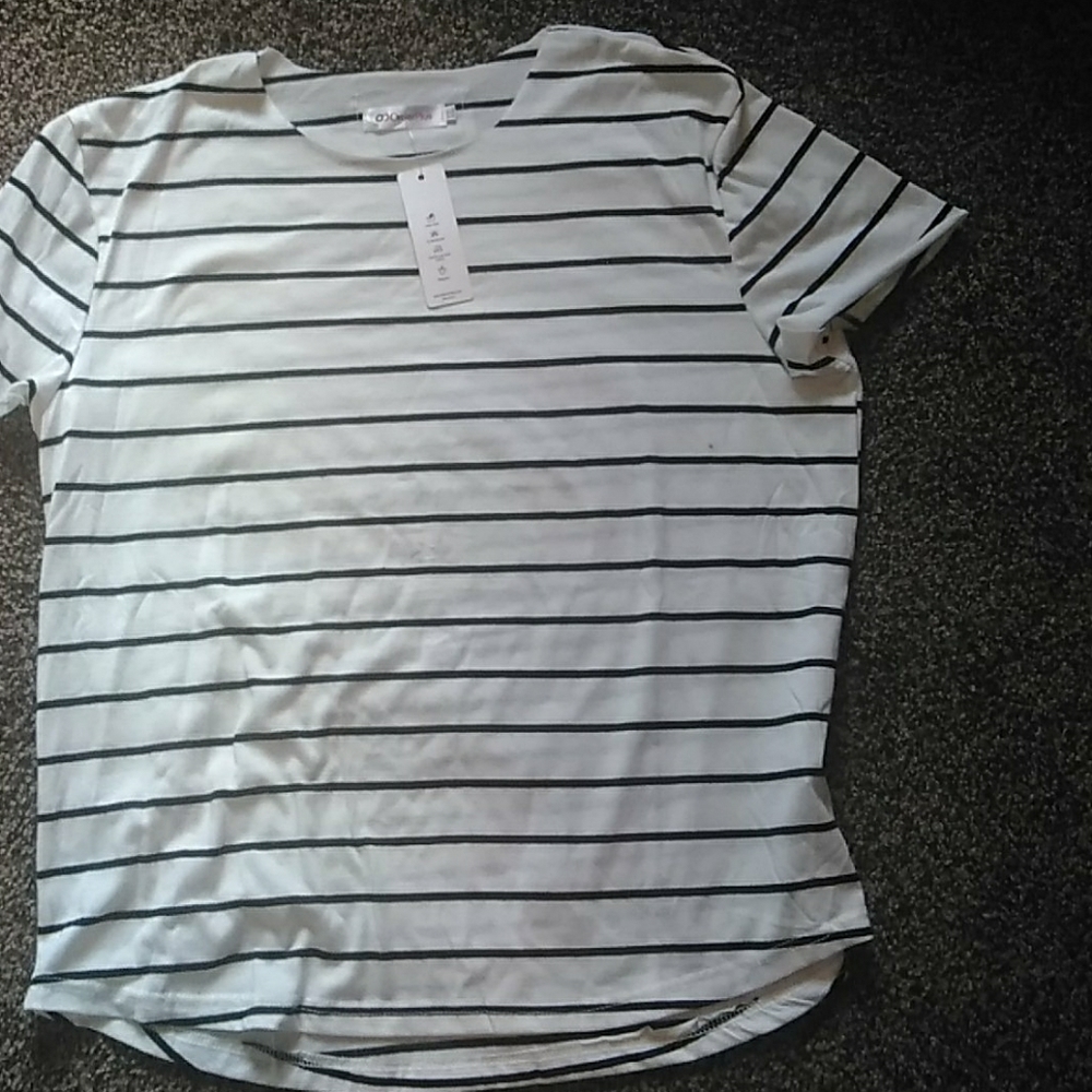 NEW Oc order plus top. Sz XXL